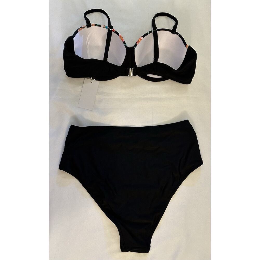 Modihito Floral Paisley Bikini Set Size Medium NEW - Picture 2 of 3